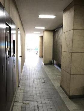 FORA(旧:クレグラン新橋Ⅱビルの外観