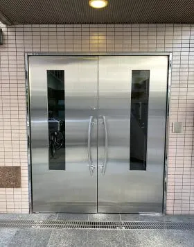 NMビルの外観