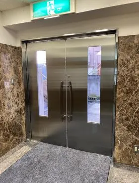 NMビルの外観
