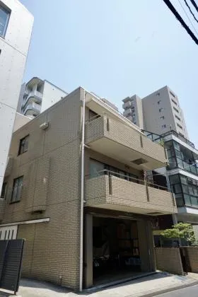 YKビルの外観