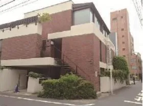 フロム5ビルの外観