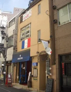 森長ビルの外観