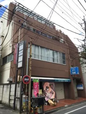 ヤナカビルの外観