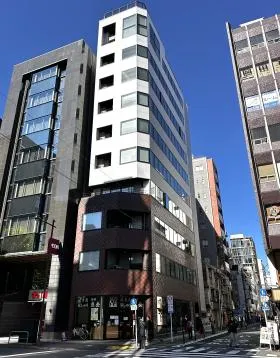 神田カドウチビルの外観