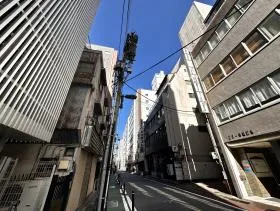 神田カドウチビルの外観