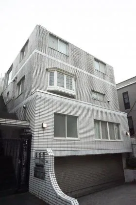 ヒルズ西原ビルの外観