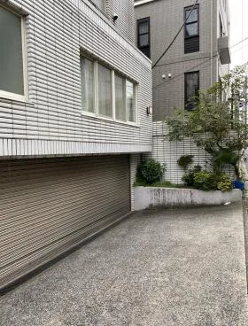 ヒルズ西原ビルの外観