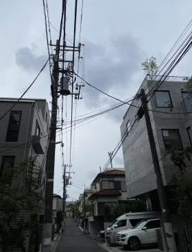 ヒルズ西原ビルの外観