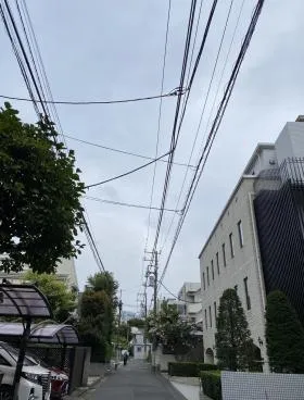 ヒルズ西原ビルの外観