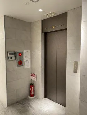WORK BASE Nihombashi(旧STH BUILDING)ビルの外観