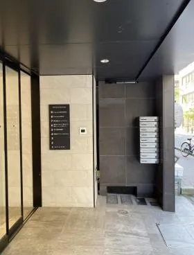 WORK BASE Nihombashi(旧STH BUILDING)ビルの外観