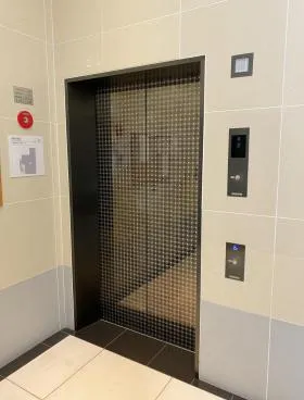 新橋スクエアビルの外観