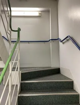 新橋スクエアビルの外観