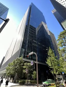 Otemachi one タワーの外観