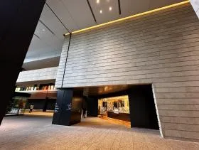 Otemachi one タワーの外観