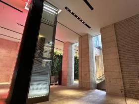 Otemachi one タワーの外観