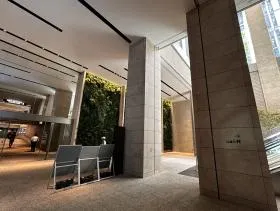 Otemachi one タワーの外観