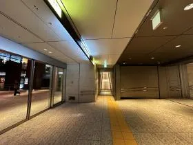 Otemachi one タワーの外観