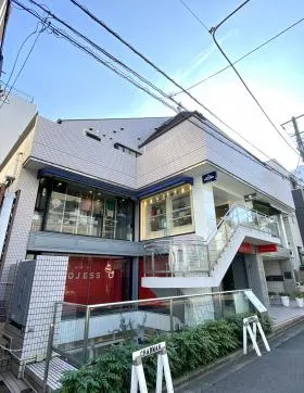 Nビルの外観