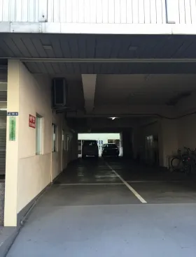 新倉ビルの外観