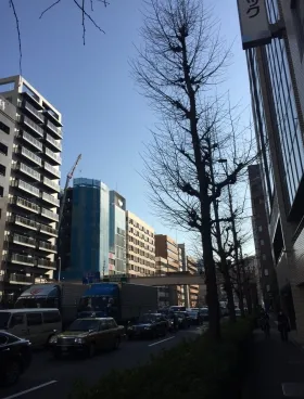 新倉ビルの外観