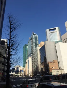 新倉ビルの外観