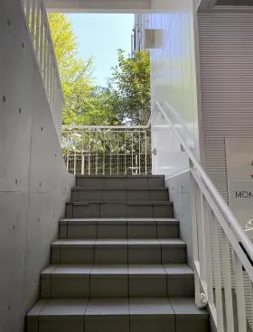 白金イガックスビルの外観