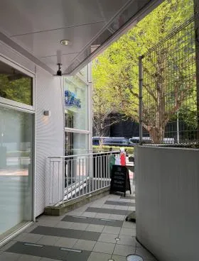 白金イガックスビルの外観