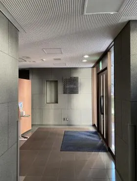 交通ビルの外観