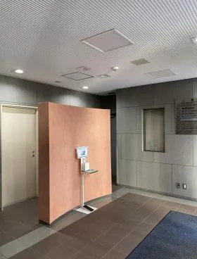 交通ビルの外観