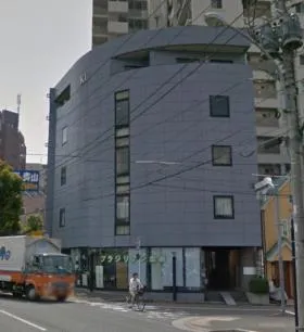 KUビルの外観