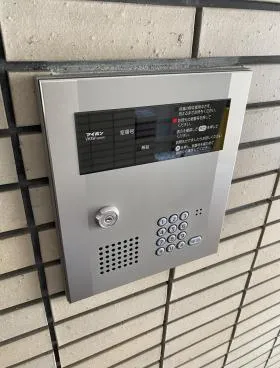 ブールデリエール外苑ビルの外観
