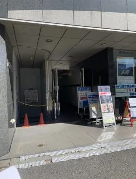 YSビルの外観