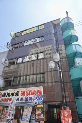 プラザ荻野の外観