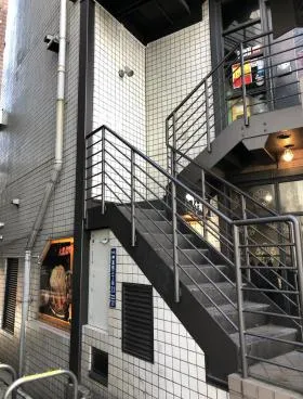 NODERA BLDGビルの外観