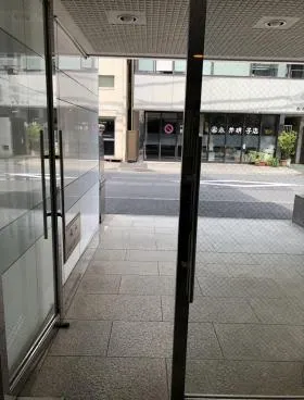新橋森ビルの外観