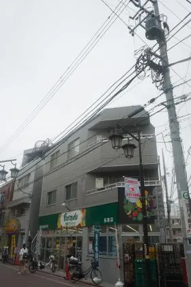 ドルフ長原の外観