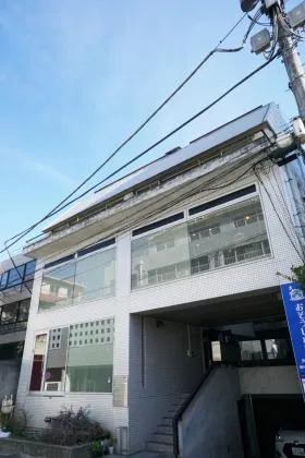 ファルファー原宿ビルの外観