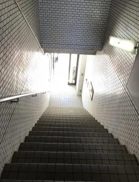 中銀マンシオンの外観