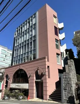Le Soleil 3ビルの外観