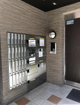 スカイ・ネスト エビスヤ店舗の外観