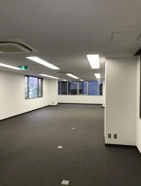 TJビルの外観