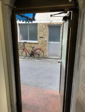 征矢ビルの外観