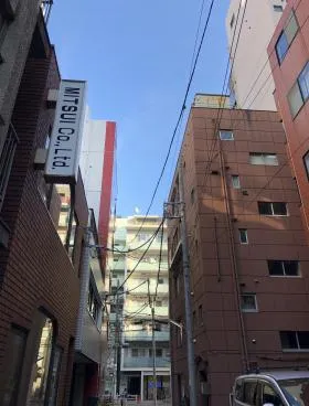 征矢ビルの外観