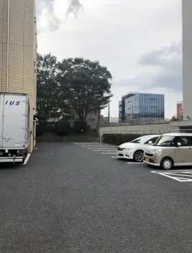 労金つくばビルの外観
