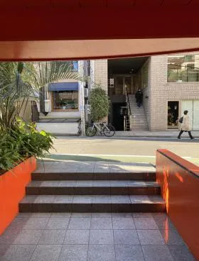 2WAY WORLDビルの外観