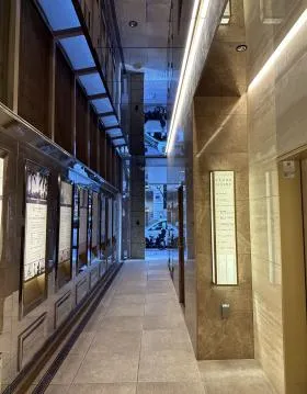 GINZA SALONEビルの外観