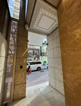 GINZA SALONEビルの外観
