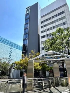 BIZCORE赤坂見附ビルの外観