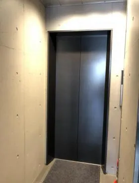 竜王ビルの外観